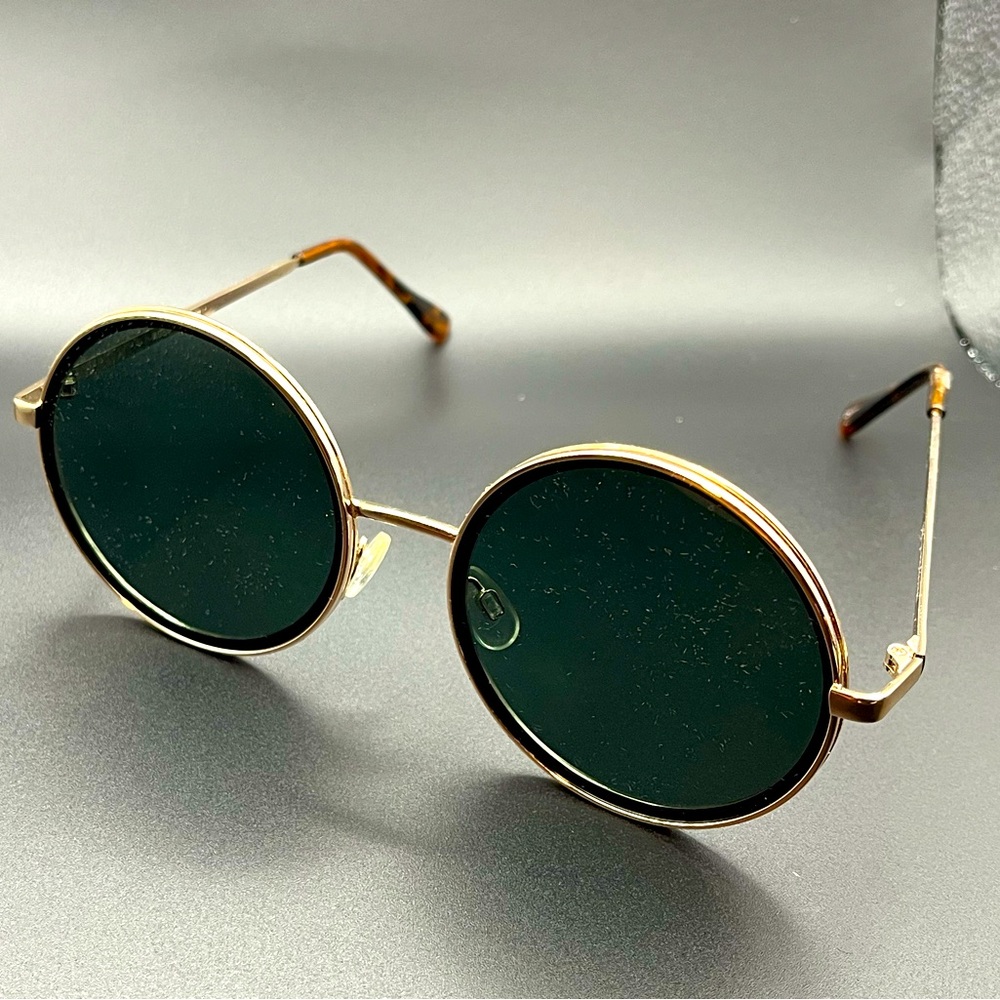 Groovy Gold Round Sunglasses